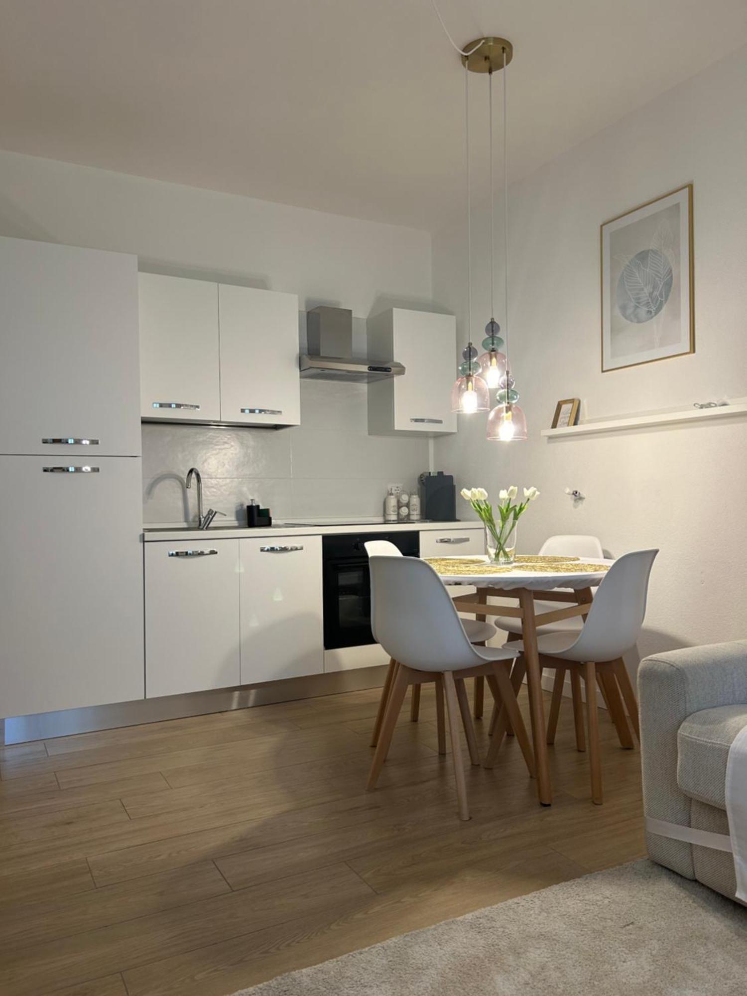 V&C Home Rental Specialist Appartamenti Fronte Lago Maggiore Germignaga Екстериор снимка