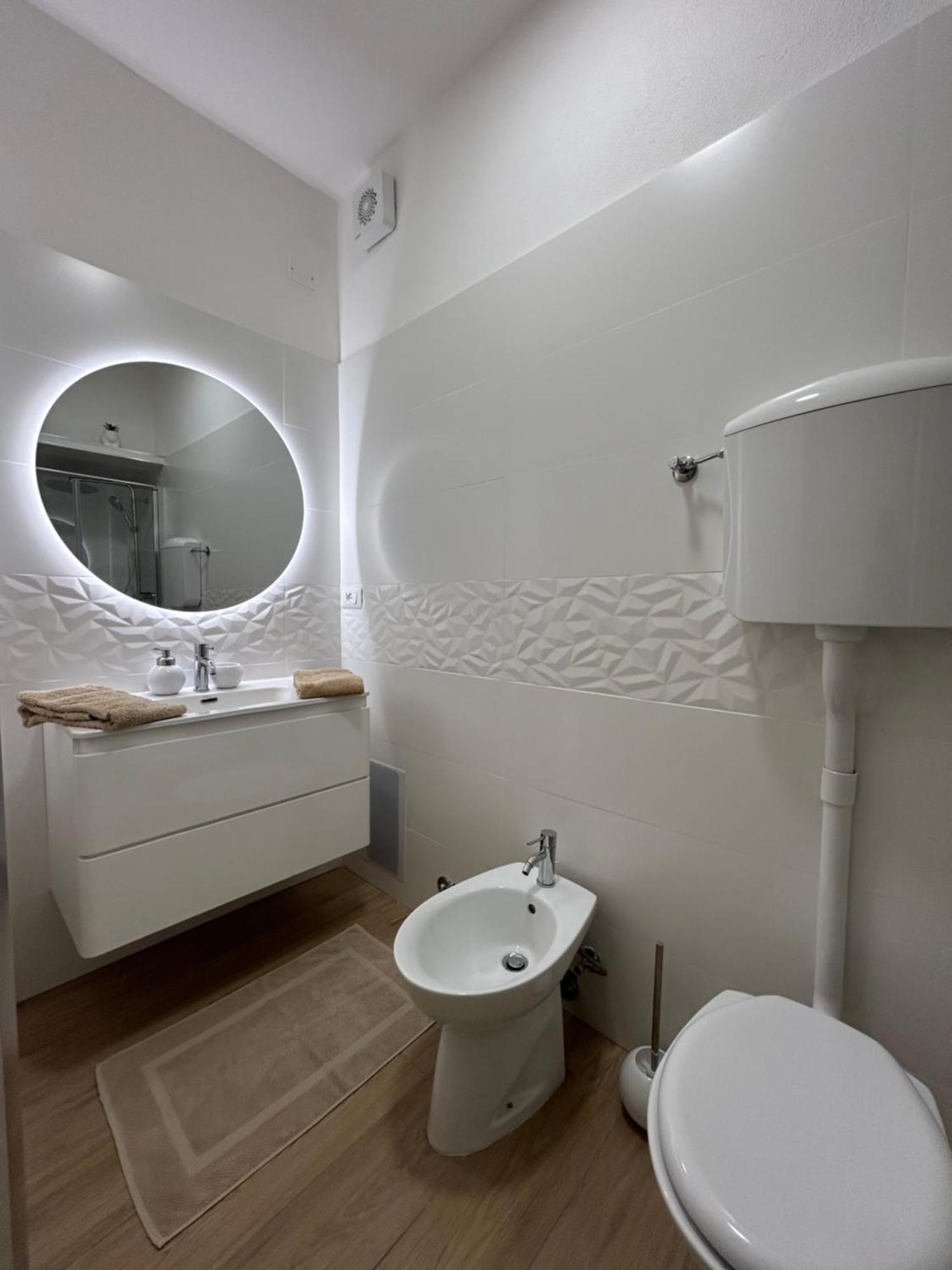 V&C Home Rental Specialist Appartamenti Fronte Lago Maggiore Germignaga Екстериор снимка