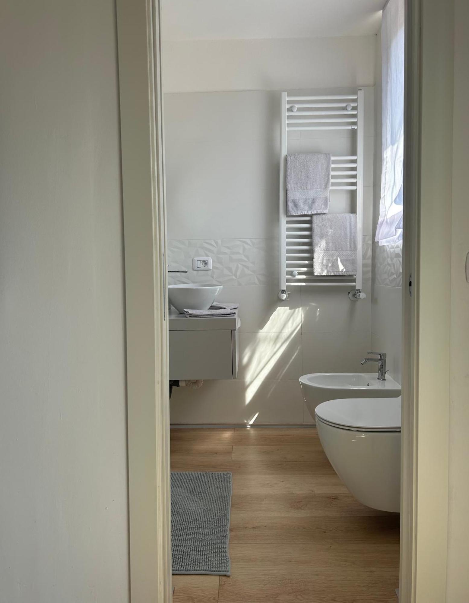 V&C Home Rental Specialist Appartamenti Fronte Lago Maggiore Germignaga Екстериор снимка